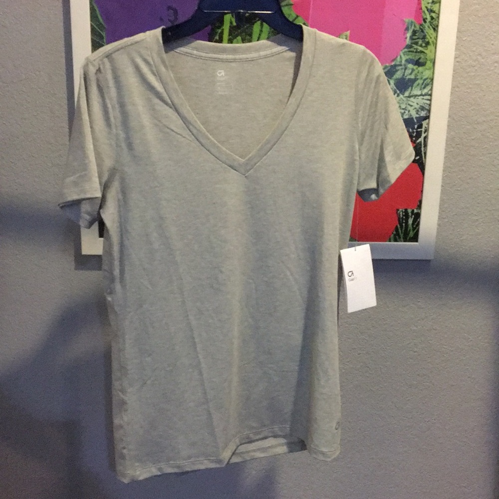 Gap Fit Breathe V-Neck Tee's